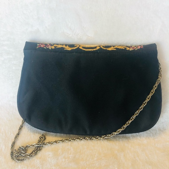 Walborg Hong Kong floral tapestry purse - Picture 6 of 6